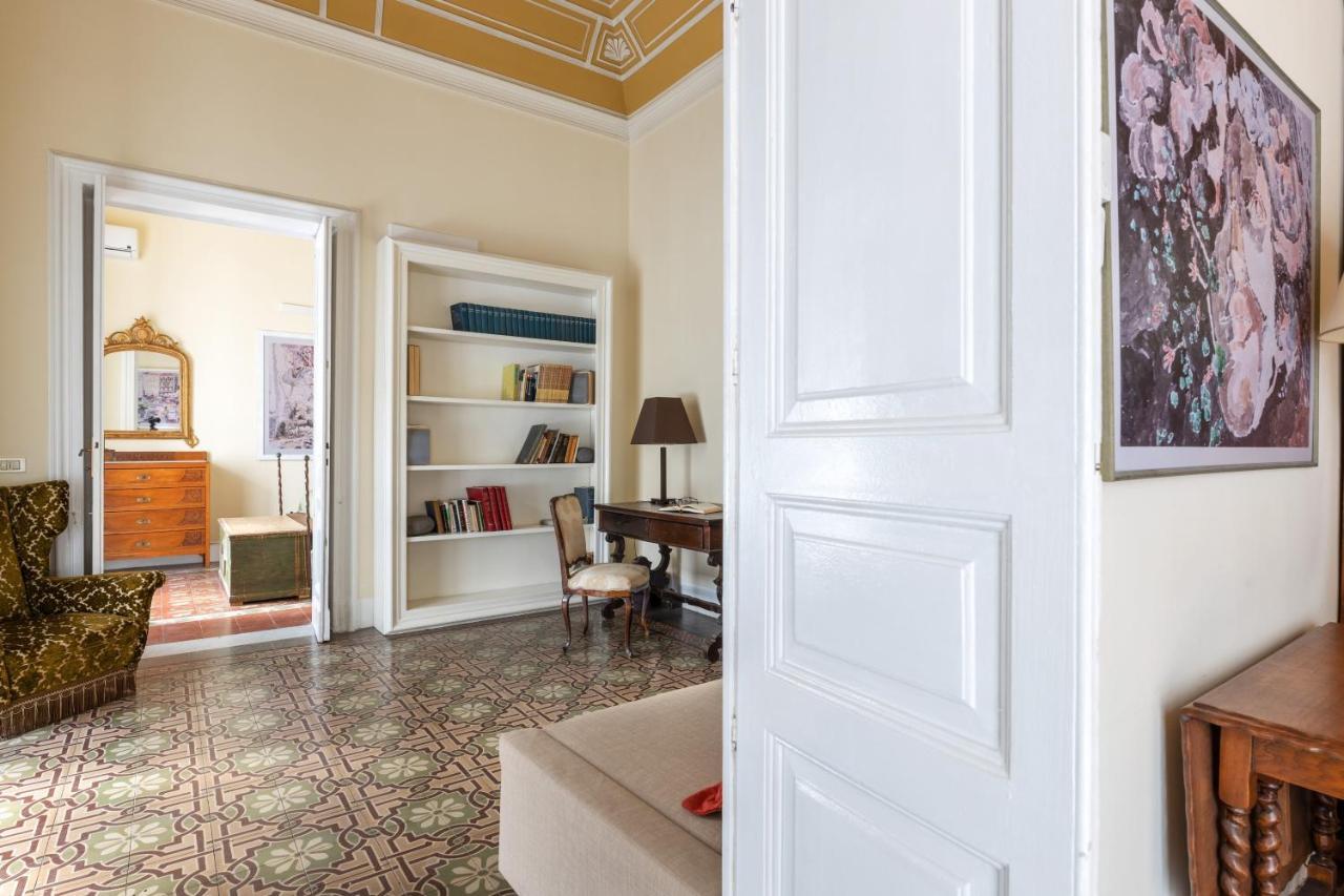 Catania City Center Historical Building Home エクステリア 写真